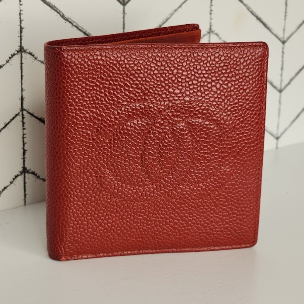 Chanel CC Bifold Caviar Leather Wallet - Picture 2 of 13